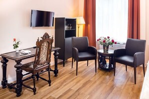 Premium bedding, in-room safe, desk, blackout drapes - Arco Smart Hotel Berlin (Berlin)