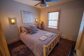 Unclassified image, 2 of 51, button - New Cabin, View, Hot Tub, River Access, Fire Place (Jackson)