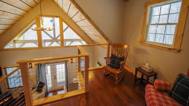 Interior - New Cabin, View, Hot Tub, River Access, Fire Place (Jackson)