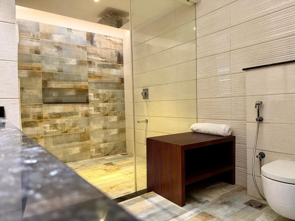 华丽双人房, 城市景观 | 浴室