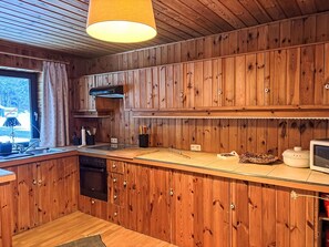 Kühlschrank, Ofen, Geschirrspüler, Kochgeschirr/Geschirr/Besteck