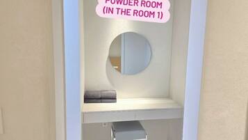 Villa familiar, 3 habitaciones, no fumadores, baño privado | Cortinas opacas y sistema de insonorización