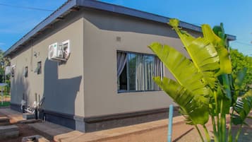 ด้านหน้าที่พัก