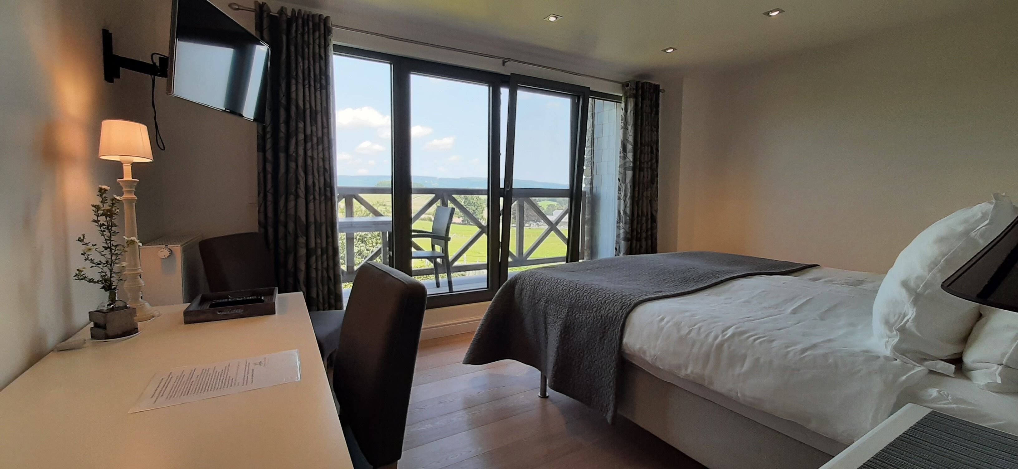 Panoramic Suite, Valley View