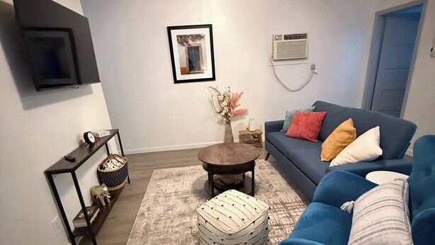 Living area - Private downtown studio with full kitchen (Chico)