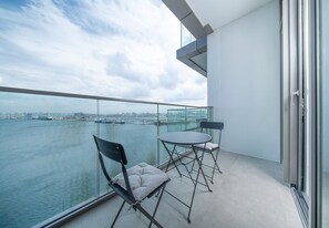 Outdoor dining - 2 Bed in Anwa By Omniyat with sea view (Dubai)