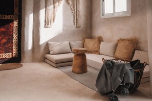Deluxe Double Room | Bed sheets - Surfiscamp (Dakhla)