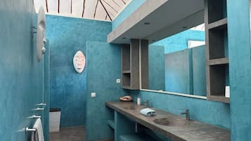 Superior Villa, Patio, Pool View | Bathroom