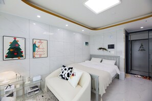 1 bedroom, WiFi, bed sheets - Cozy 1-bedroom building in soothing Busan with AC comfort (Busan)