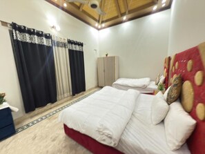 Soundproofing, iron/ironing board, free WiFi - Decent In Guest House  (Karachi)