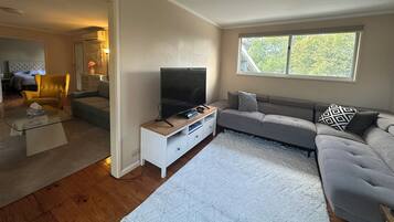 House, 2 Bedrooms | Living room