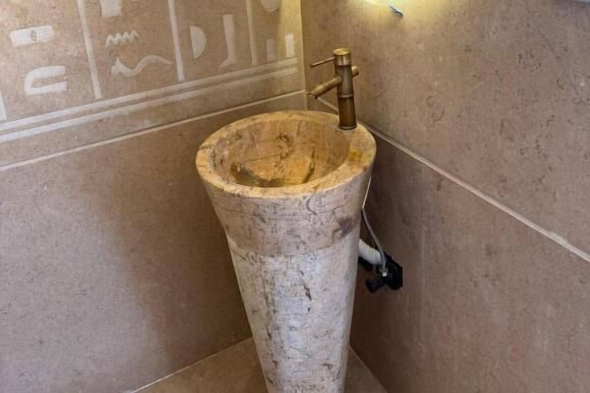 Single Room, Balcony, City View | Bathroom amenities | Free toiletries, towels, soap, shampoo