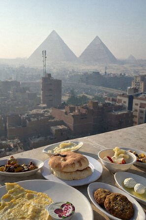 Daily local cuisine breakfast for a fee