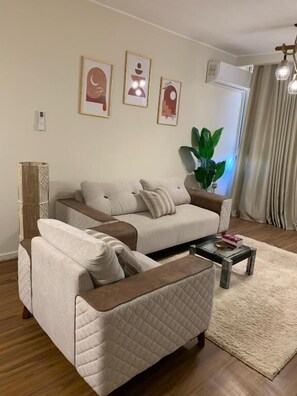 Triple Room, Balcony, City View - Rafif Pyramid View (Giza)