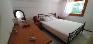 Iron/ironing board, Internet, bed sheets - Vacation villa with pool and air conditioning (Lombez)