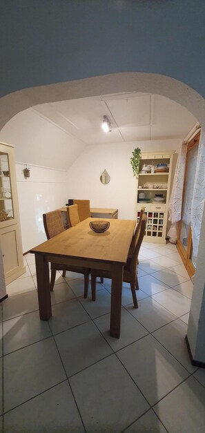 Dining - Vacation villa with pool and air conditioning (Lombez)