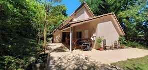 Outdoor dining - Vacation villa with pool and air conditioning (Lombez)