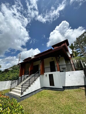 Front of property - Albion Nest  Galle (Galle)