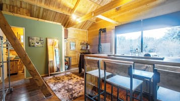 Alpehytte - udsigt til flod | Udsigt fra værelset