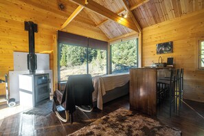 Chalet, pemandangan sungai | Area keluarga | Monitor komputer