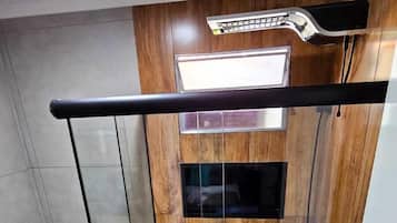 Comfort Double Room, 1 Queen Bed, Kitchen, Garden View | Bathroom | Shower, hair dryer, towels, soap