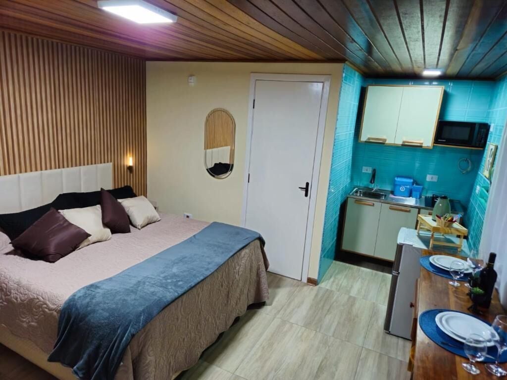 Laptop workspace, blackout curtains, iron/ironing board, free WiFi