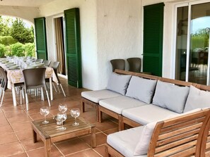 Outdoor dining - Villa with Private Pool and Wi-Fi, Mont-roig del Camp (Mont-roig del Camp)