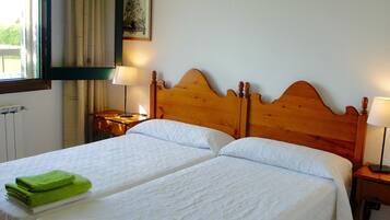 6 bedrooms, WiFi, wheelchair access