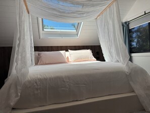 2 makuuhuonetta, silitysrauta/-lauta, ilmainen Wi-Fi, vuodevaatteet