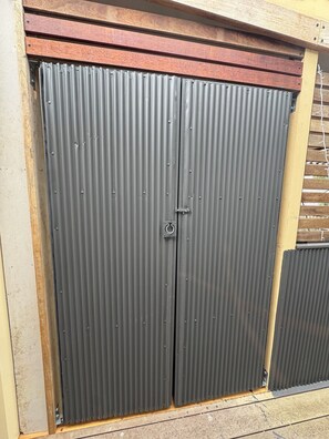 Exterior detail - East Gippsland Retreat for you and your Furry Friends. A home away from home. (East Bairnsdale)