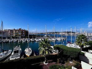 Marina - T2 Cabin with Pool and Parking, Pets allowed (Cap d'Agde)
