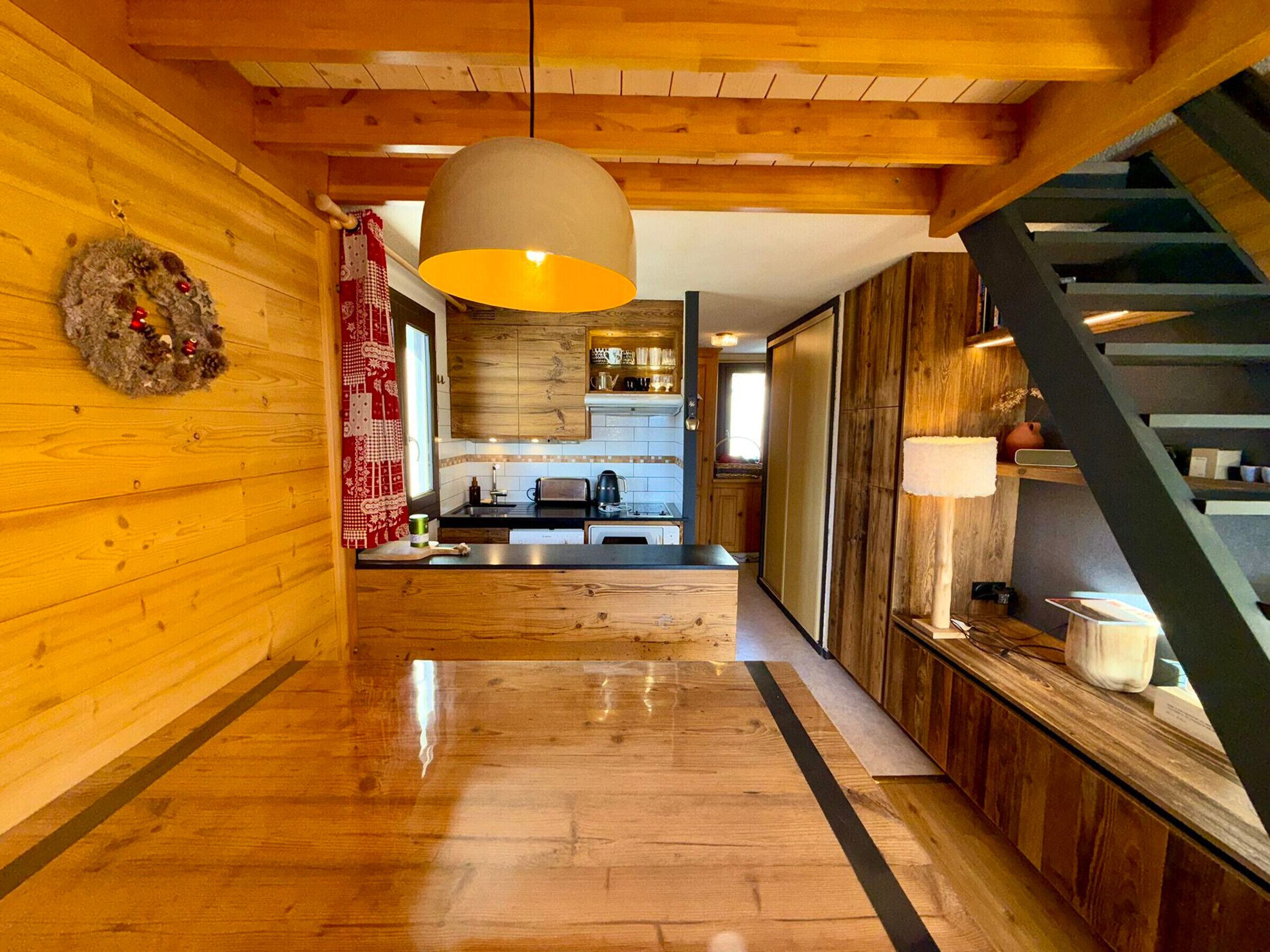 ثلاجة، ميكروويف، غسالة أطباق