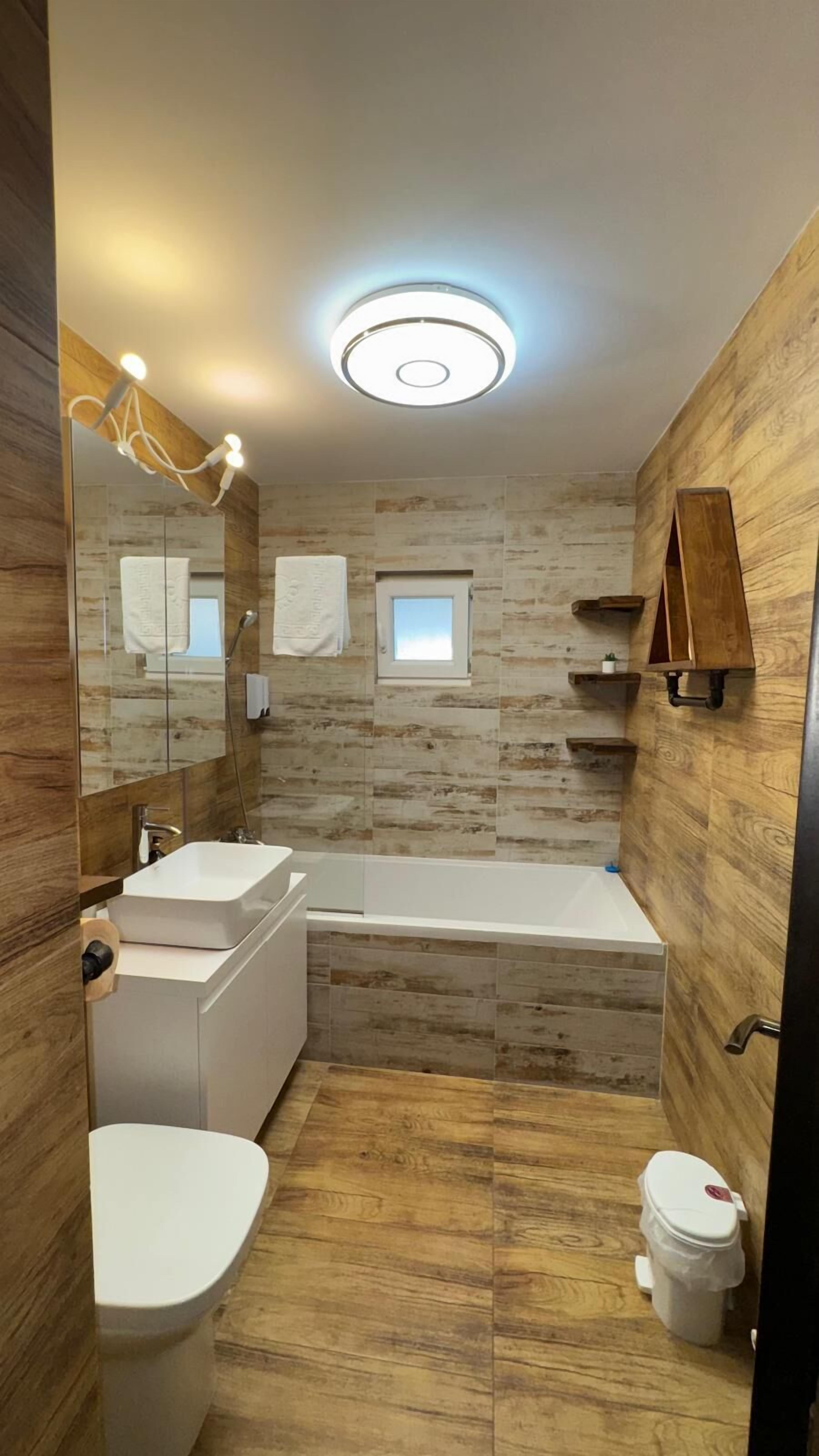 Deluxe tweepersoonskamer | Badkamer