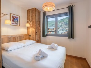 2 bedrooms, free WiFi, bed sheets - Morzine modern 3-room by the slopes, parking and wifi included (Morzine)