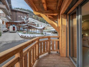 Property grounds - Morzine modern 3-room by the slopes, parking and wifi included (Morzine)