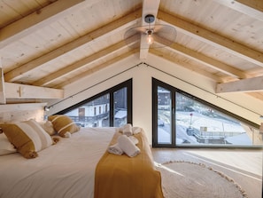3 bedrooms, free WiFi, bed sheets