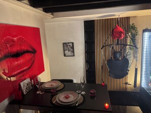 Dining - Love Room Perpignan Jacuzzi tantra swing (Perpignan)