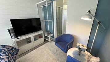 Apartment, 1 Bedroom | Living room
