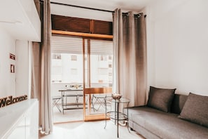 Apartment | Living room - Lisbon Gem, Walk to Chiado (Silves)