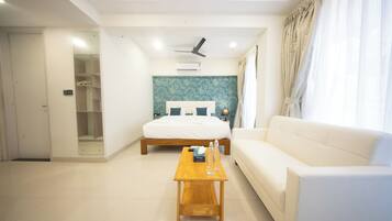 Iron/ironing board, free WiFi