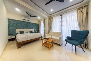 Suite | Iron/ironing board, free WiFi - La Bela Casa Suites Candolim (Candolim)
