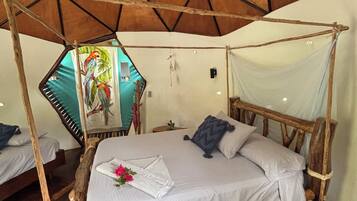 Baita familiare, balcone, vista giardino | Wi-Fi gratuito