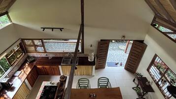 Cottage, patio, vista giardino | Area soggiorno