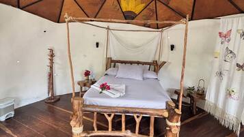 Baita, balcone, vista giardino | Wi-Fi gratuito