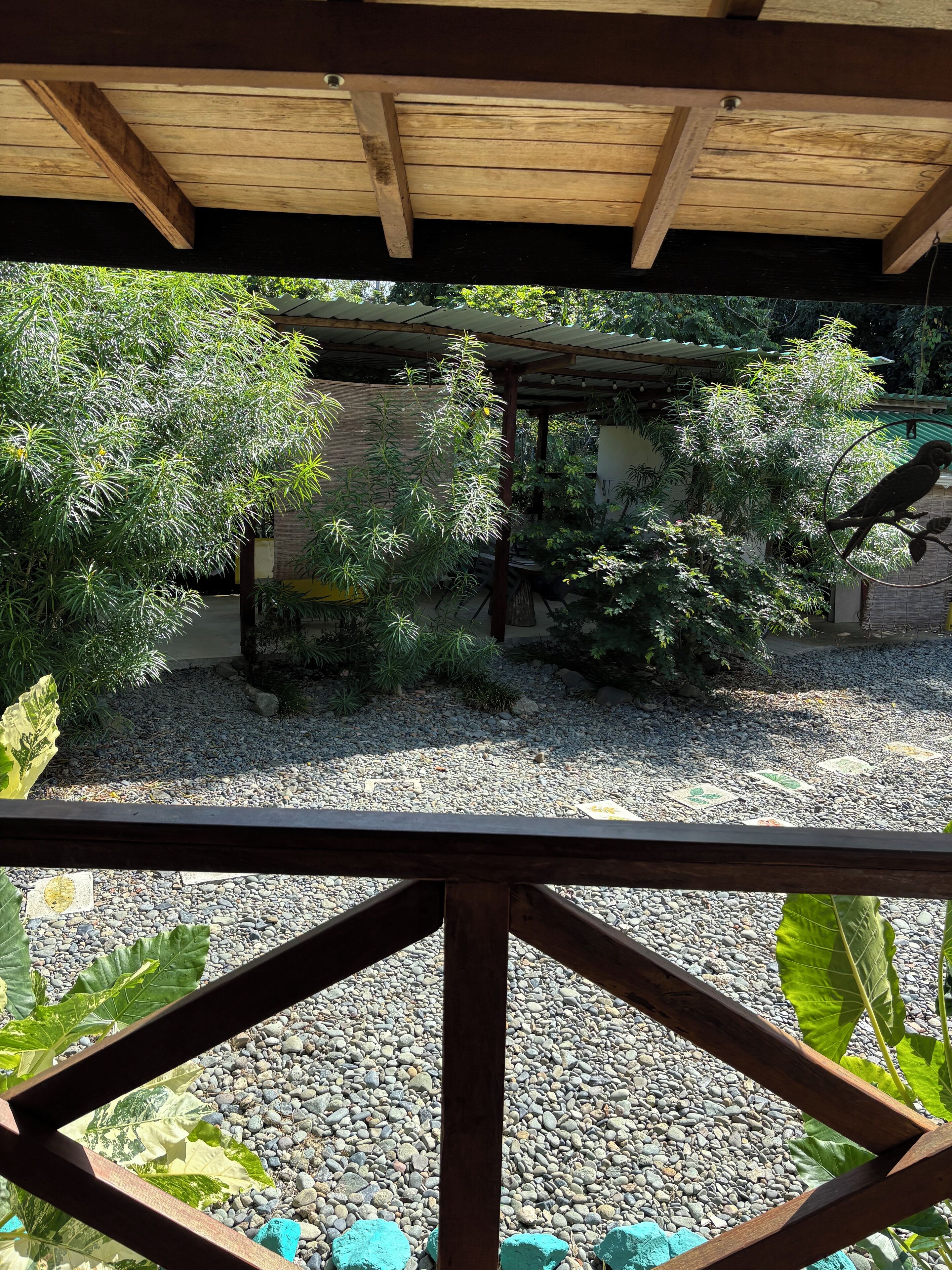 Familie huisje, balkon, uitzicht op tuin | Terras