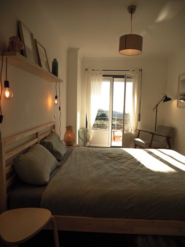 Pina Hideaway with a sea view rooftop terrace