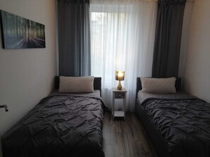 3 Schlafzimmer, Bügeleisen/Bügelbrett, WLAN, Bettwäsche