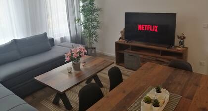 Cologne apartment 1C