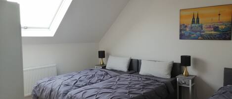 Fer et planche à repasser, Wi-Fi, draps fournis