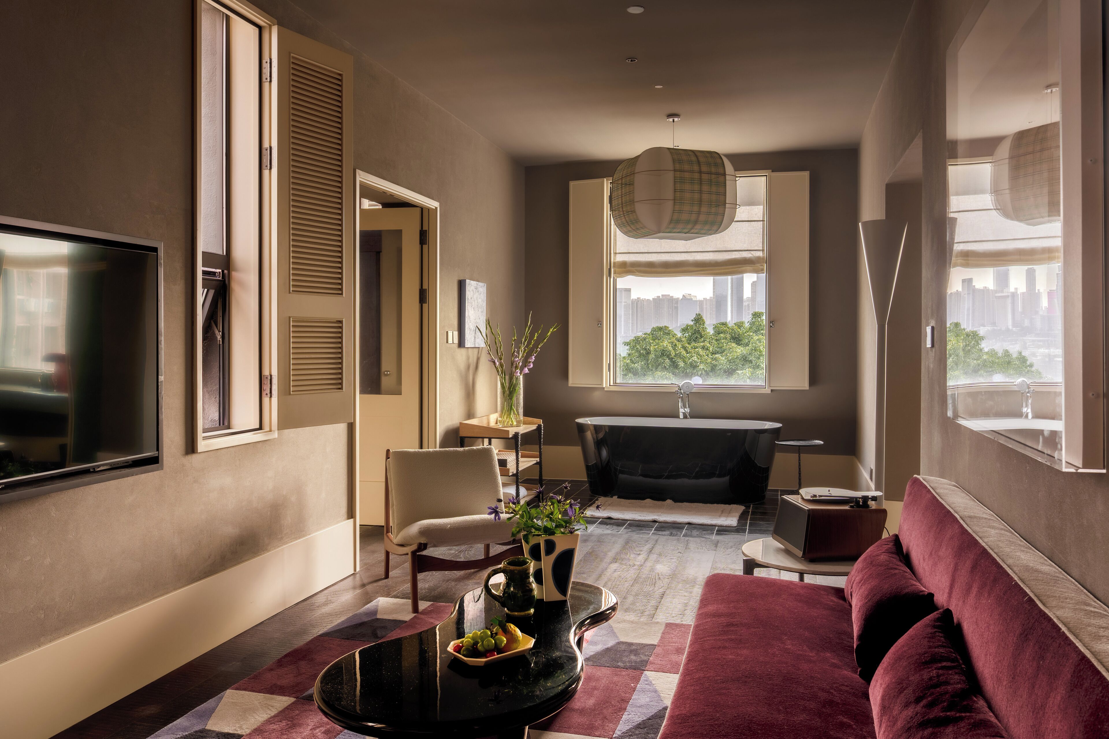 特色套房, 城市景 | 書桌、手提電腦工作空間、遮光窗簾/窗簾、熨斗/熨衫板